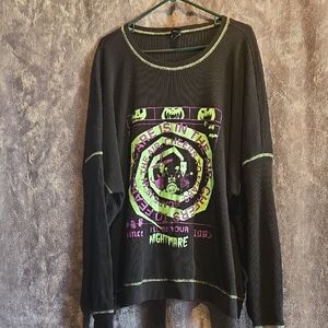 Black and Green Long Sleeve Tee